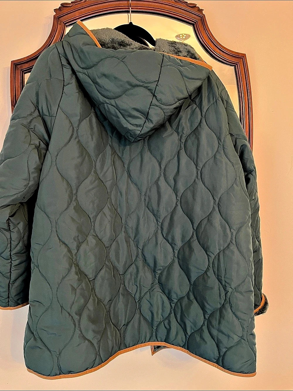Susan Graver Quilted Hooded Jacket in Green & Orange Size XL - Picture 2 of 6